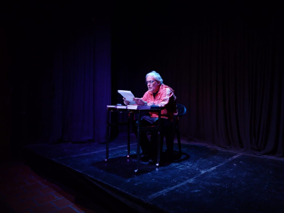 Juan Botana presenta el Festival de Poesía en dos espacios. Por Edgardo Solano 