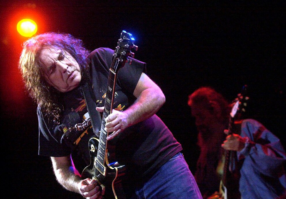 Pepo, una vida de rock (Pappo´s Blues). Por Juan Botana