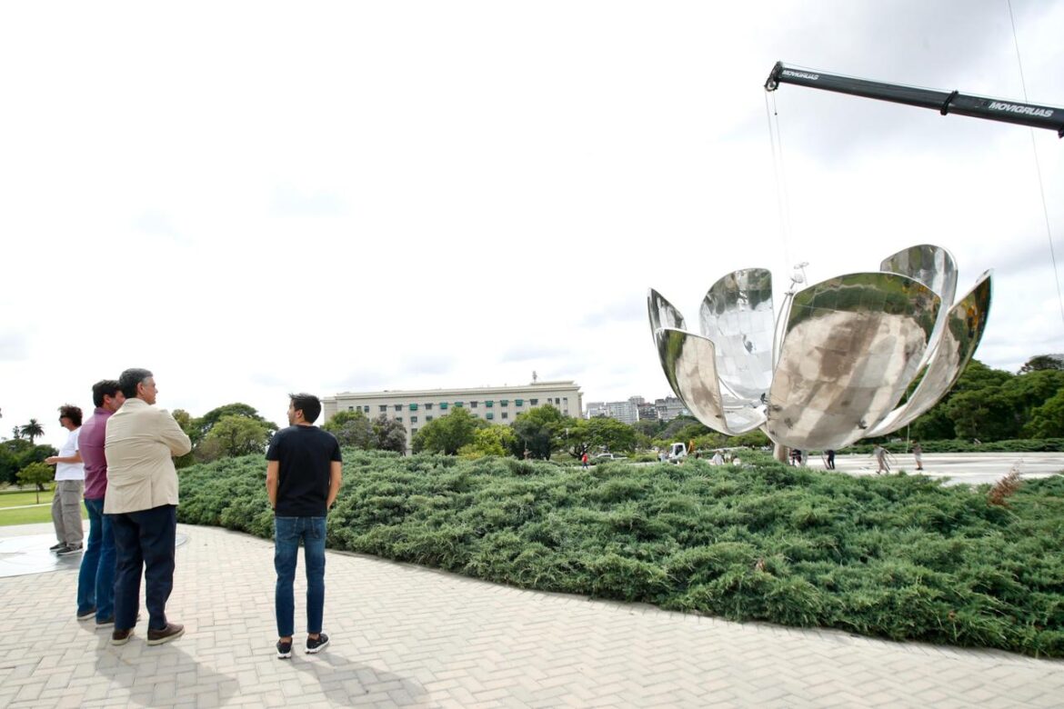 La Floralis Genérica vuelve a brillar tras una reparación única con técnicas aeroespaciales