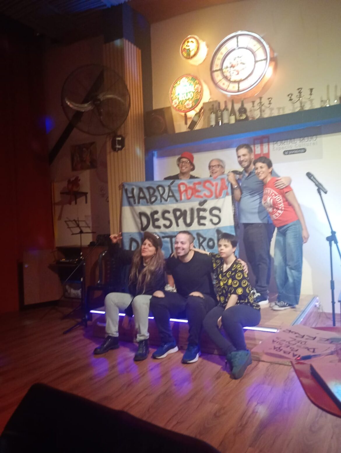 Poesías liberadas. Por Juan Botana