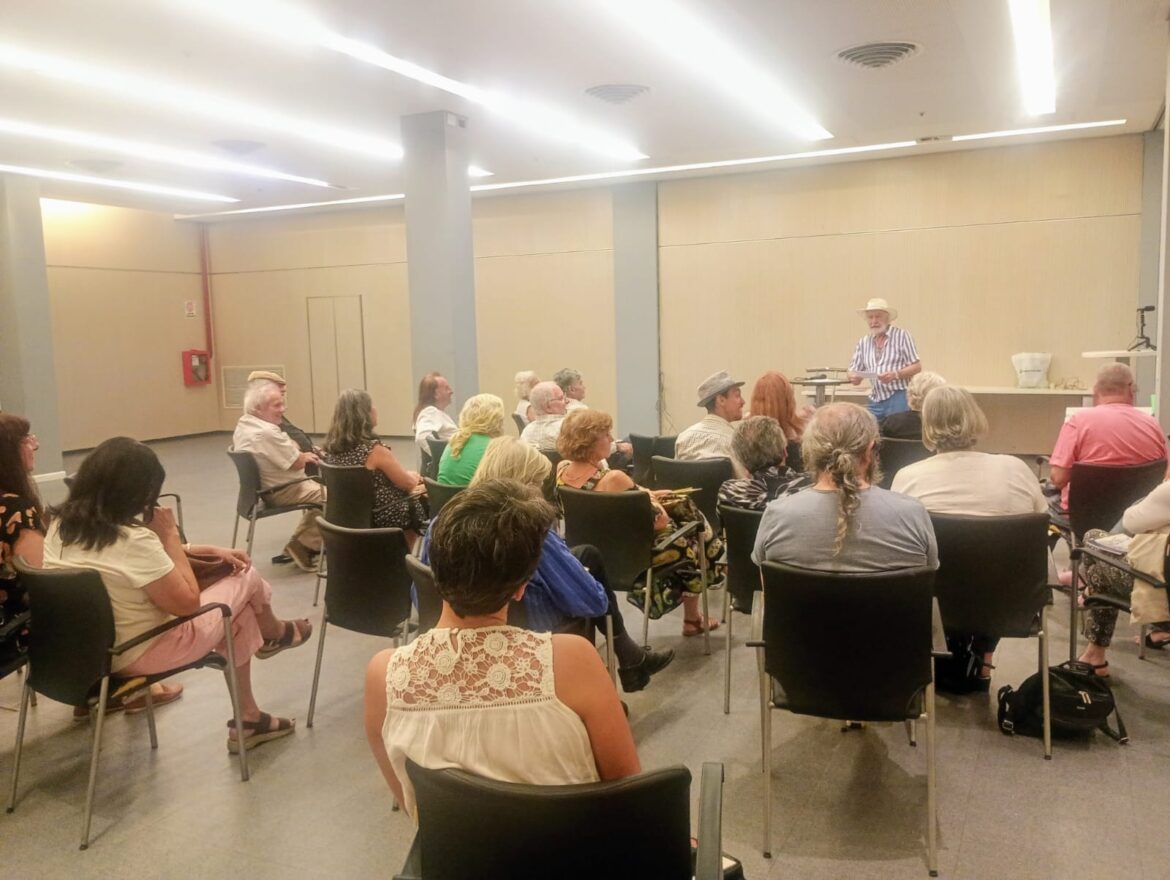 Juan Botana lleva el Festival de Poesía en febrero y marzo al Palacio Lezama