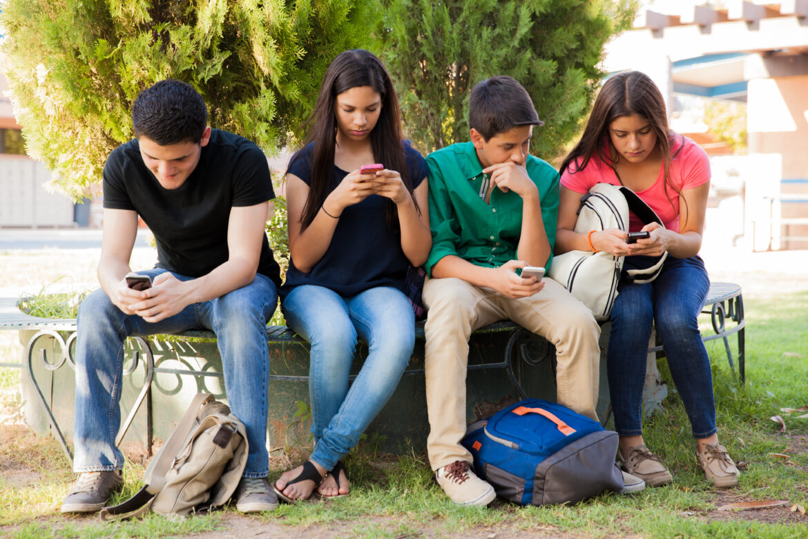 ¿Por qué los jóvenes no se revelan?