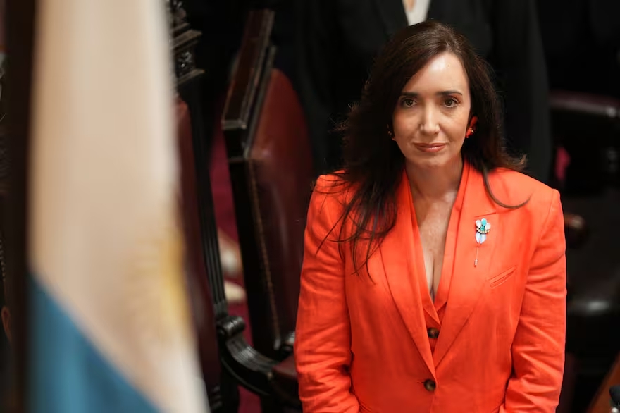 ¿Y si Villarruel le da la mano a Leiva?