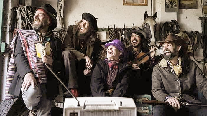 “Yo creo que con el Gordo Alorza me convencí de que se puede hacer, se pueden contar historias en forma de tango, de milonga, de valses, que en ese momento yo las hacía en rock, en blues, en otros ritmos”