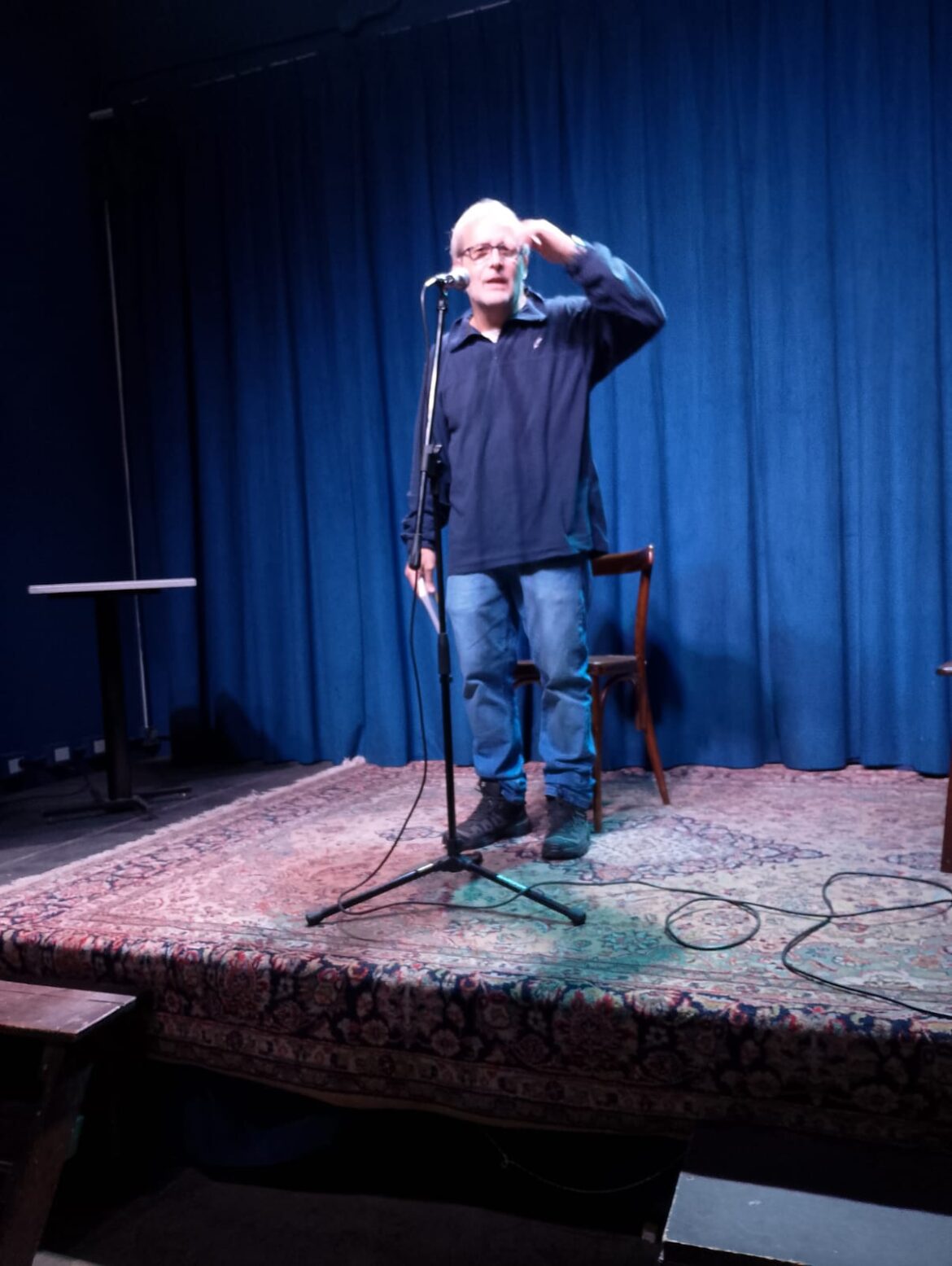 Juan Botana hizo otro Festival de Poesía en la Flor de Barracas