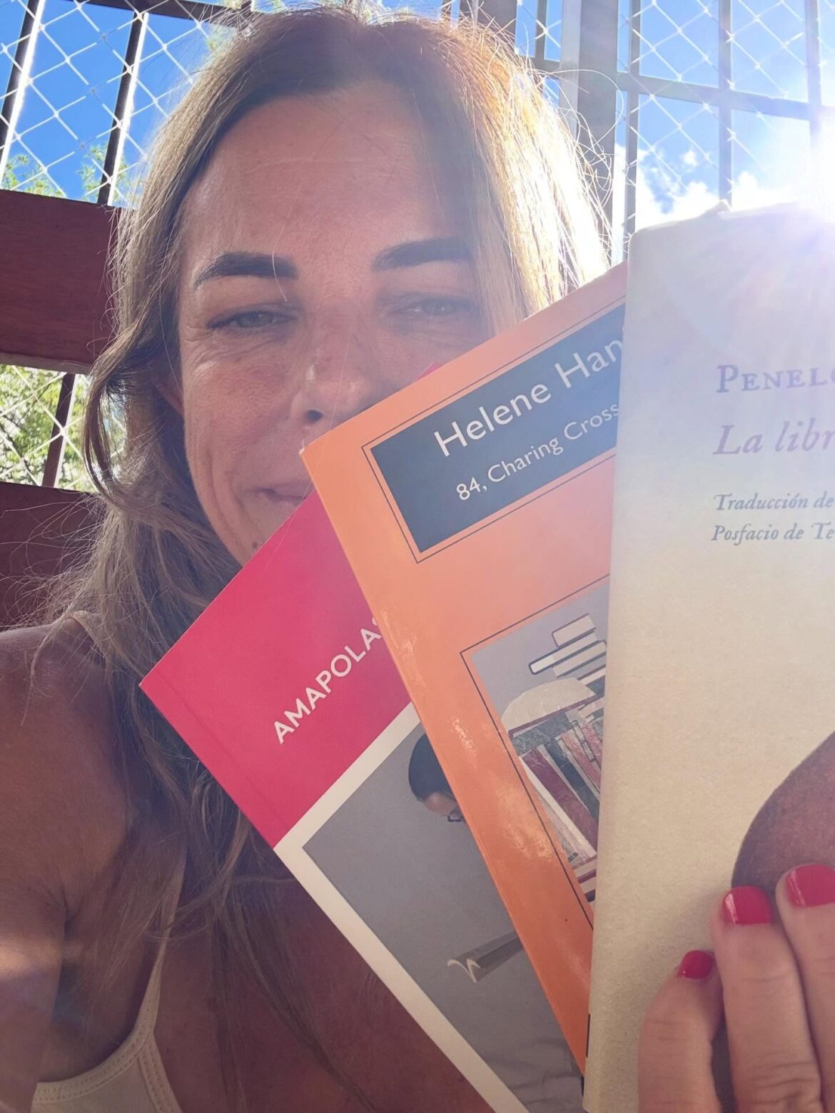 “Acá estoy después de mi “bloqueo lectora”. Por Nuria Gómez Videla