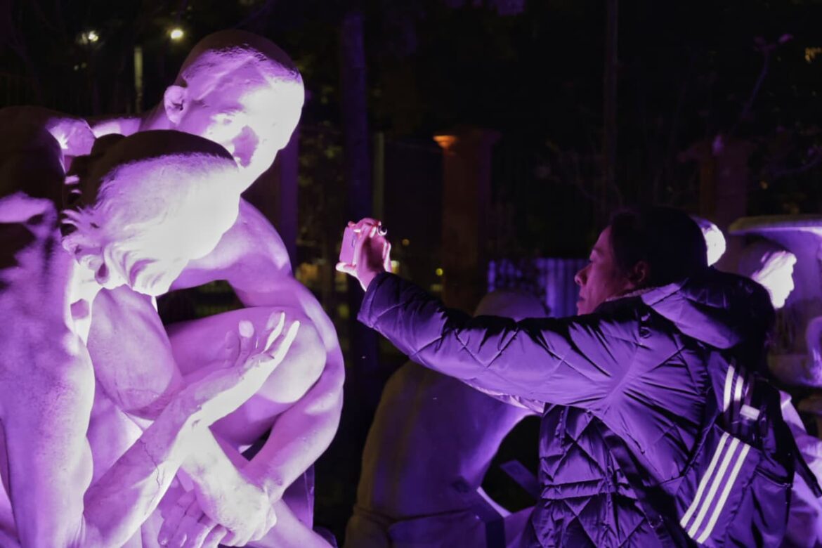 Miles de personas celebraron los 70 años del MOA en una noche de arte y música