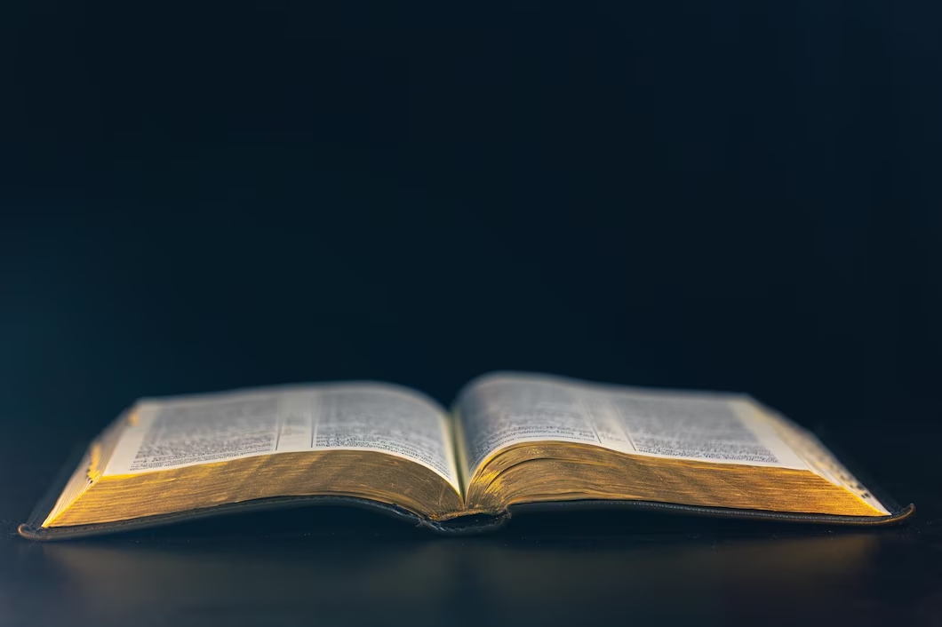 La Biblia: único entre los Libros Sagrados del Mundo